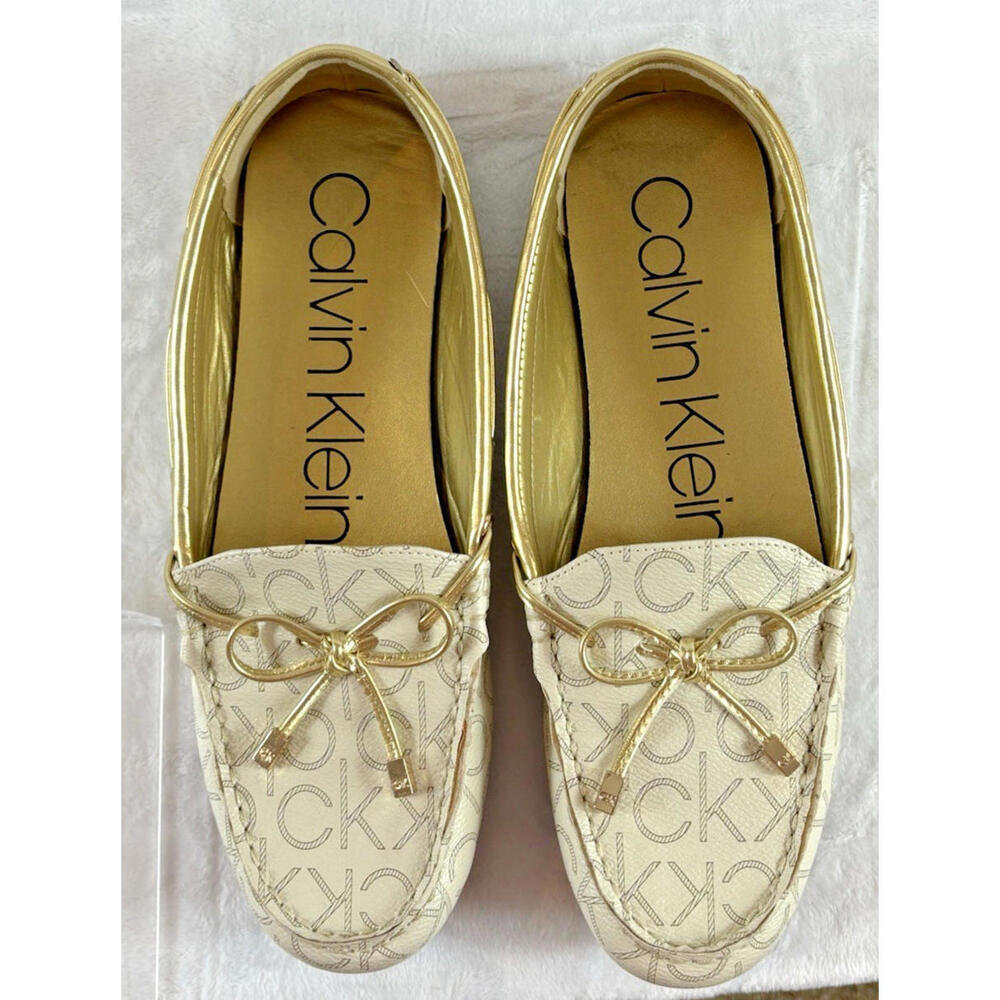 Womens Calvin Klein Loafers with Gold Accents Size 9 1/2M Kclaya-T